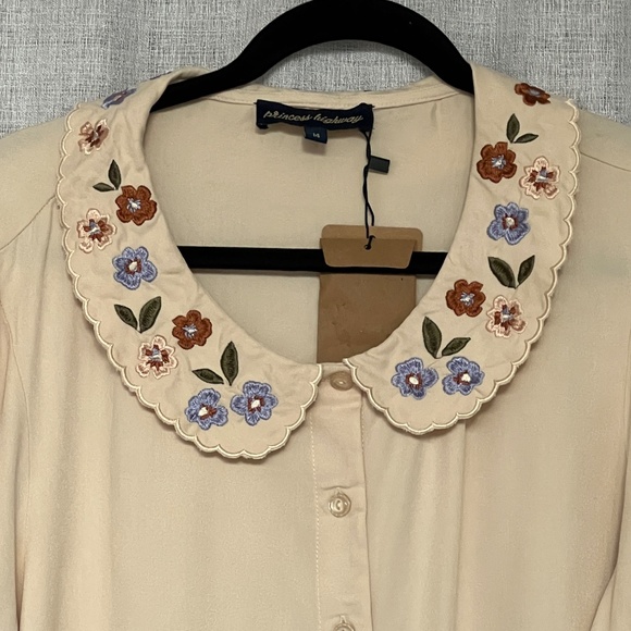 Princess Highway Blouse Top Button Up Embroidered Beige Size M Floral Collar NEW - Picture 2 of 7
